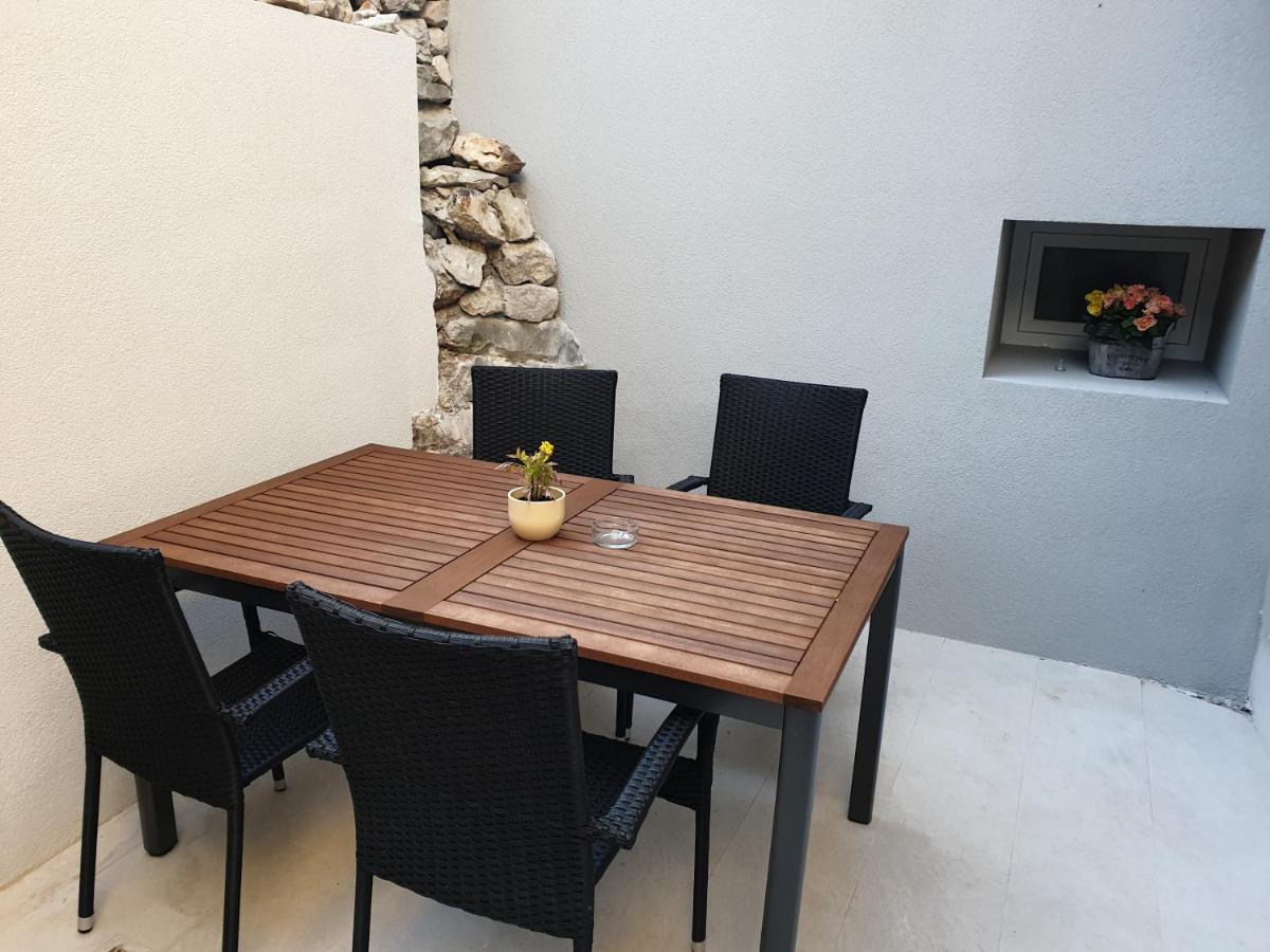 Ferienwohnung Castel Mali Lošinj Exterior foto