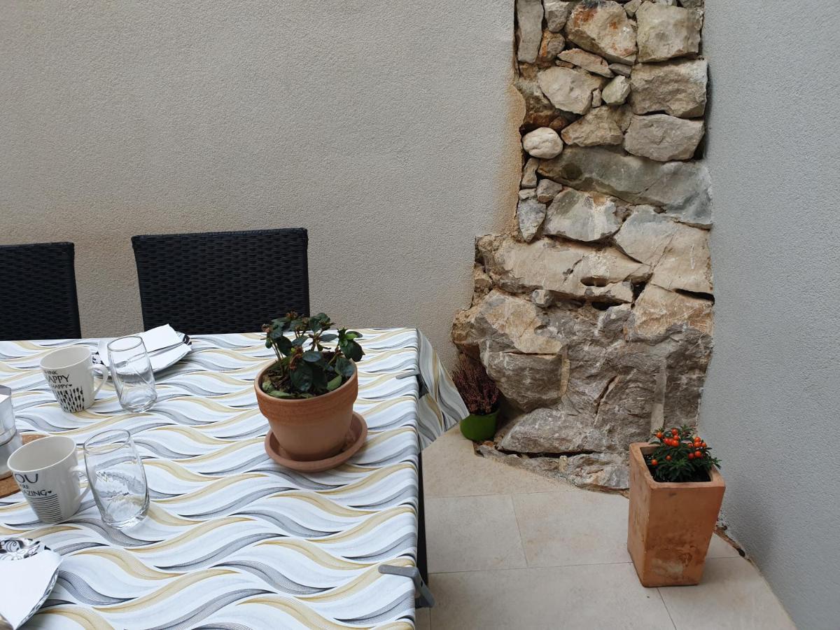 Ferienwohnung Castel Mali Lošinj Exterior foto
